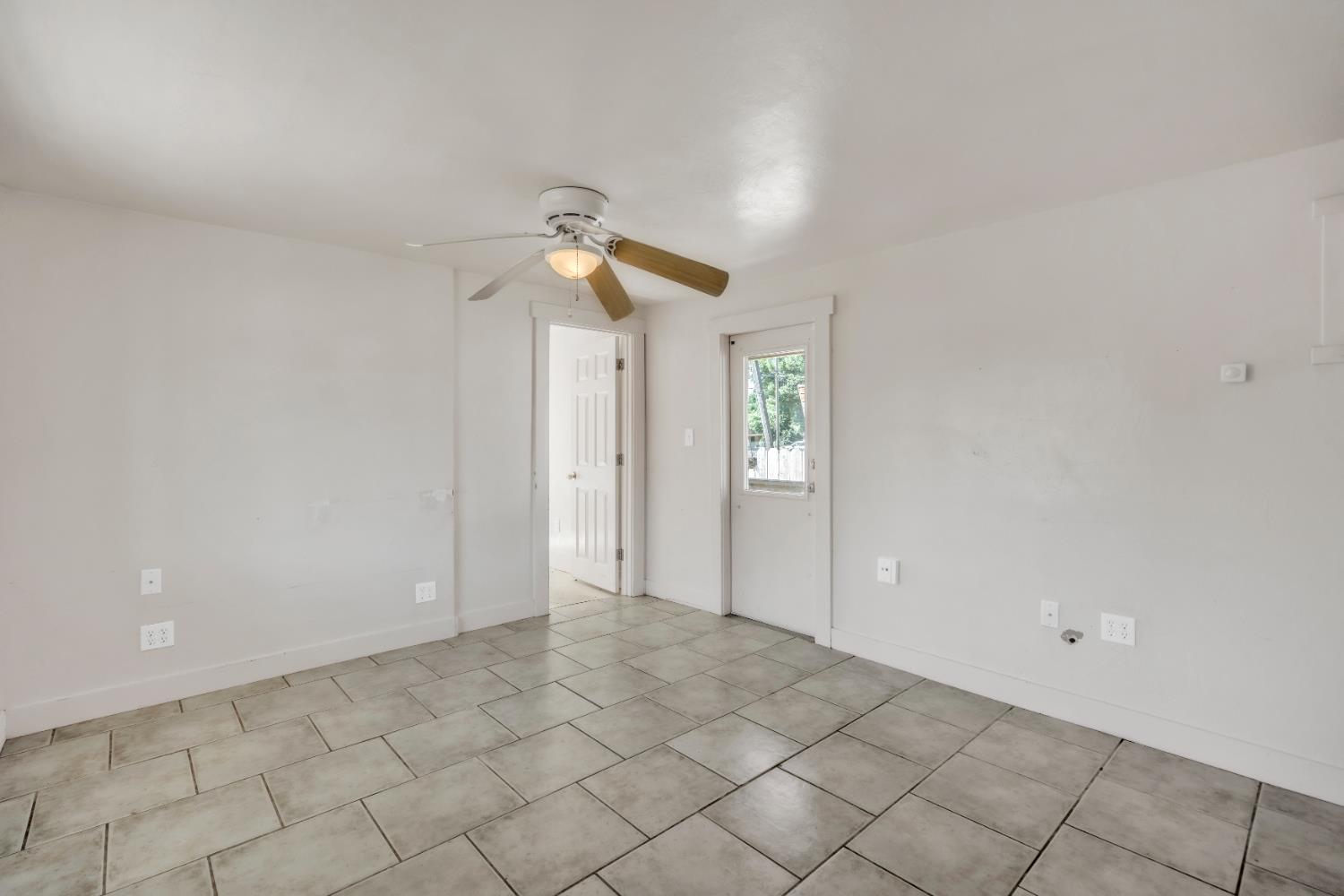 5783 Riverside Drive