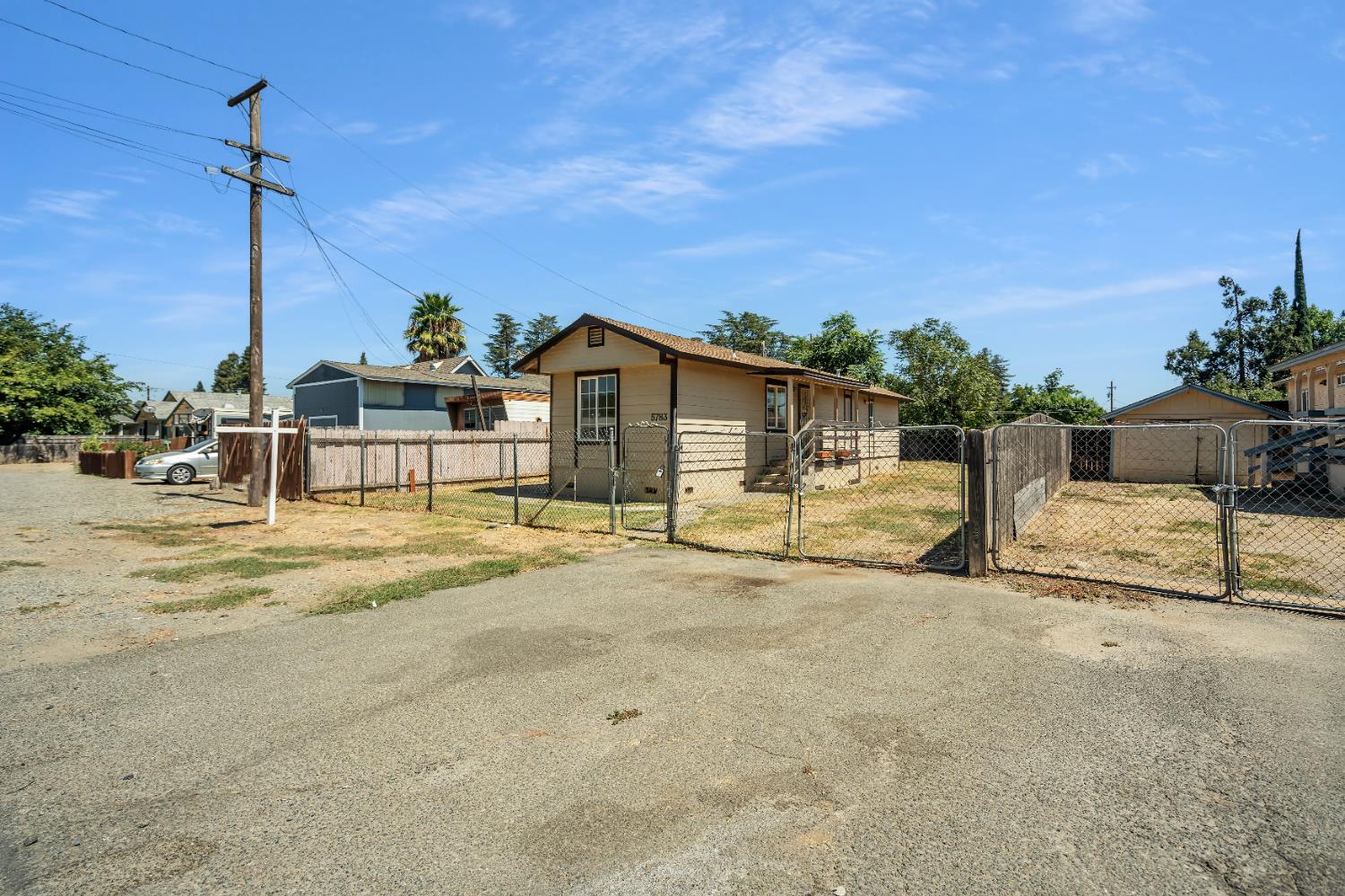 5783 Riverside Drive