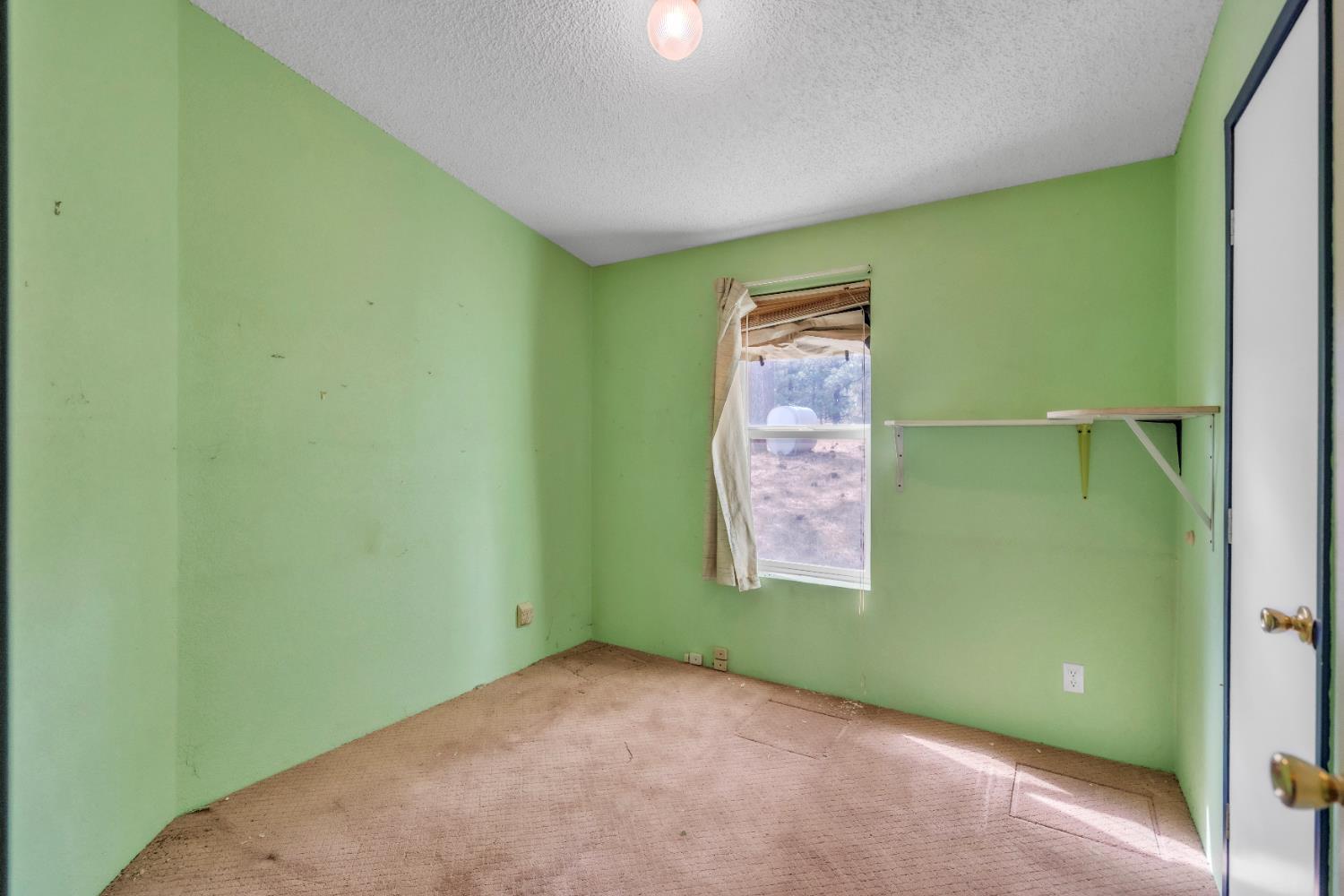 76587 Aspen Drive