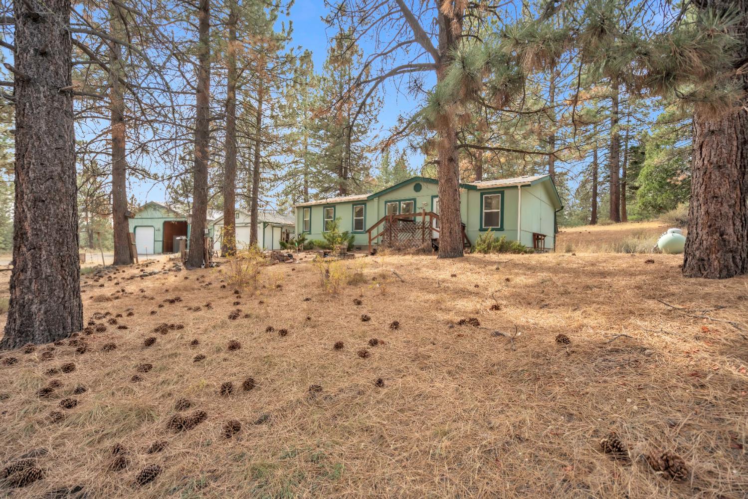 76587 Aspen Drive