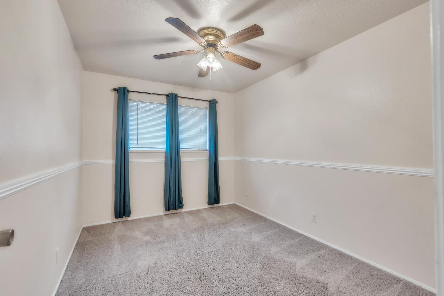 8018 Center Parkway