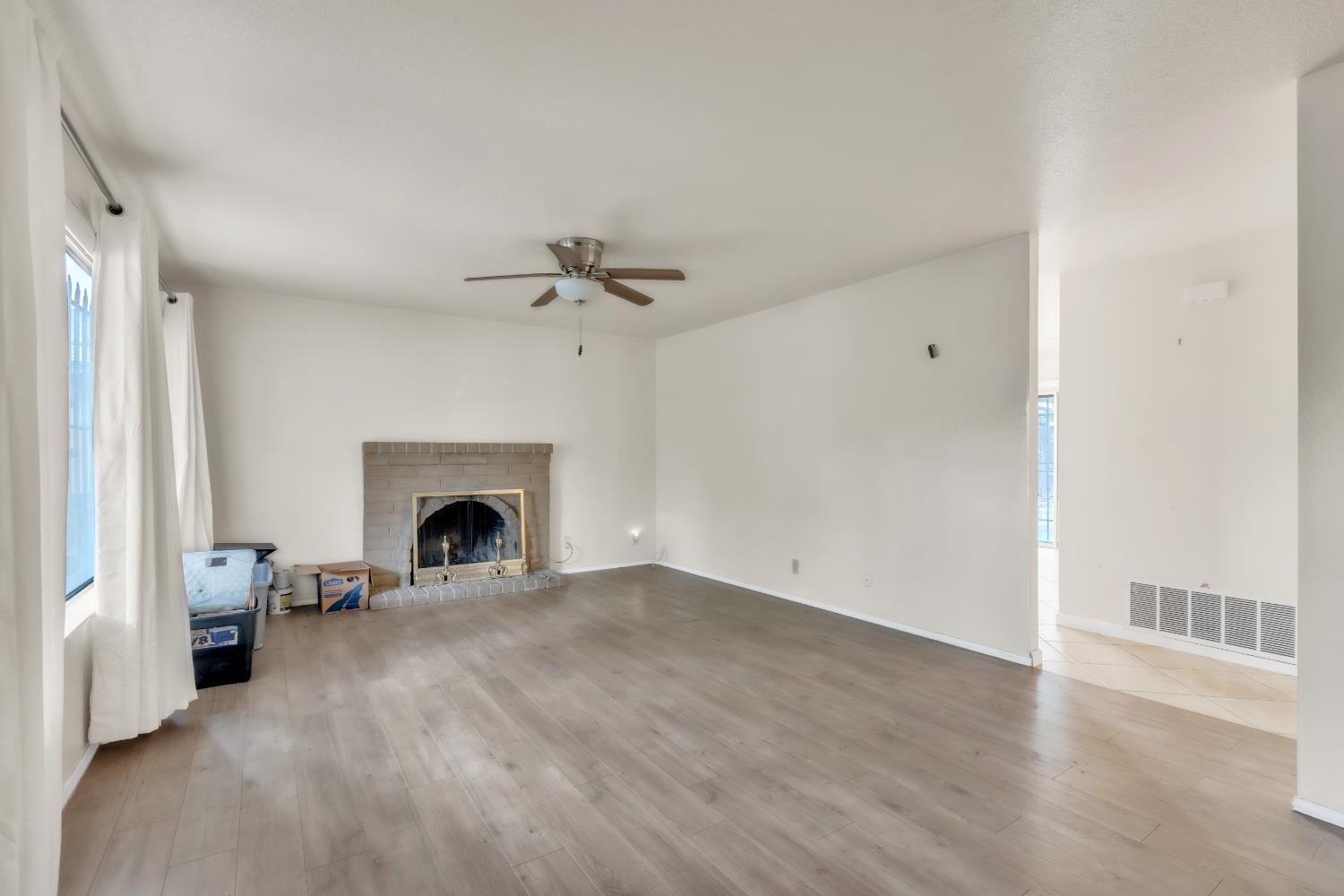 8018 Center Parkway