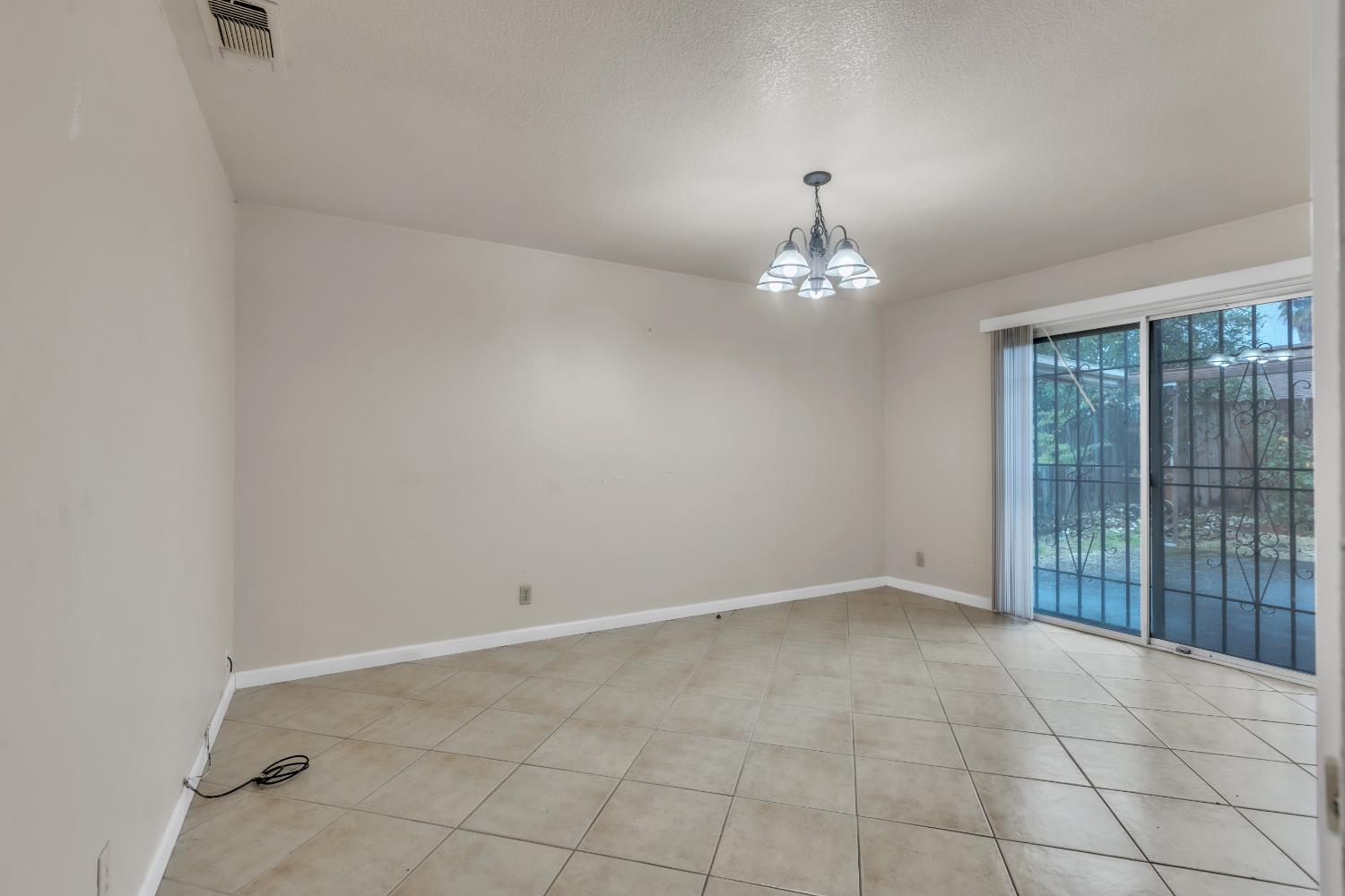 8018 Center Parkway