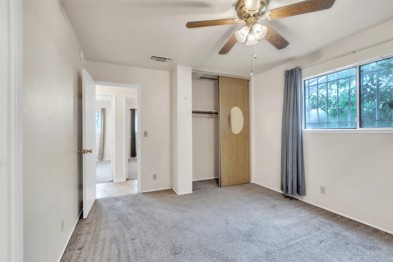 8018 Center Parkway
