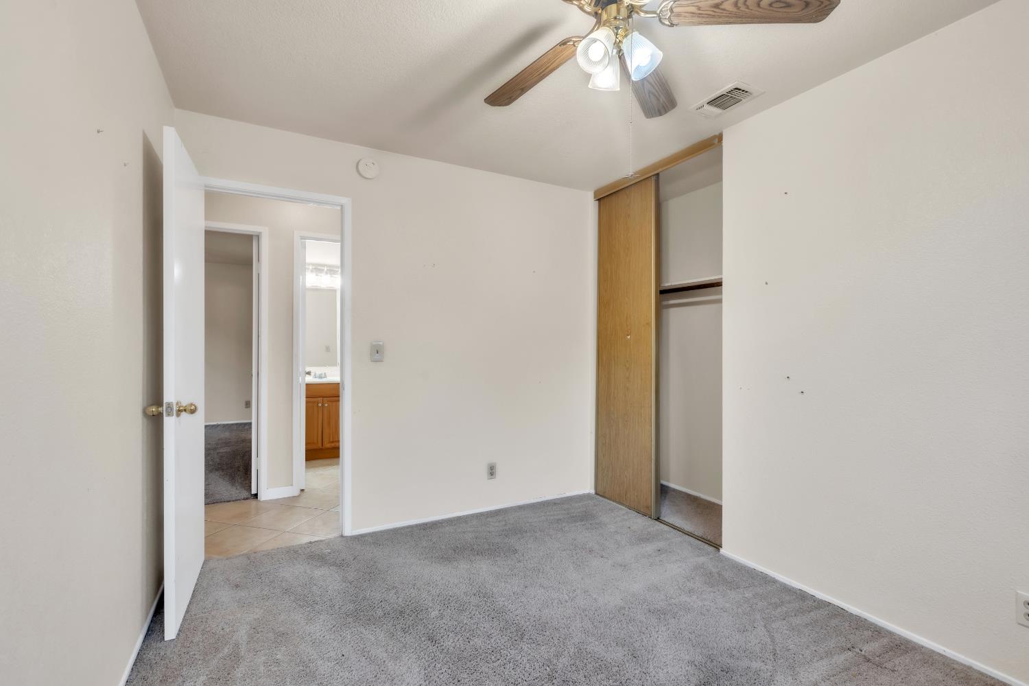 8018 Center Parkway