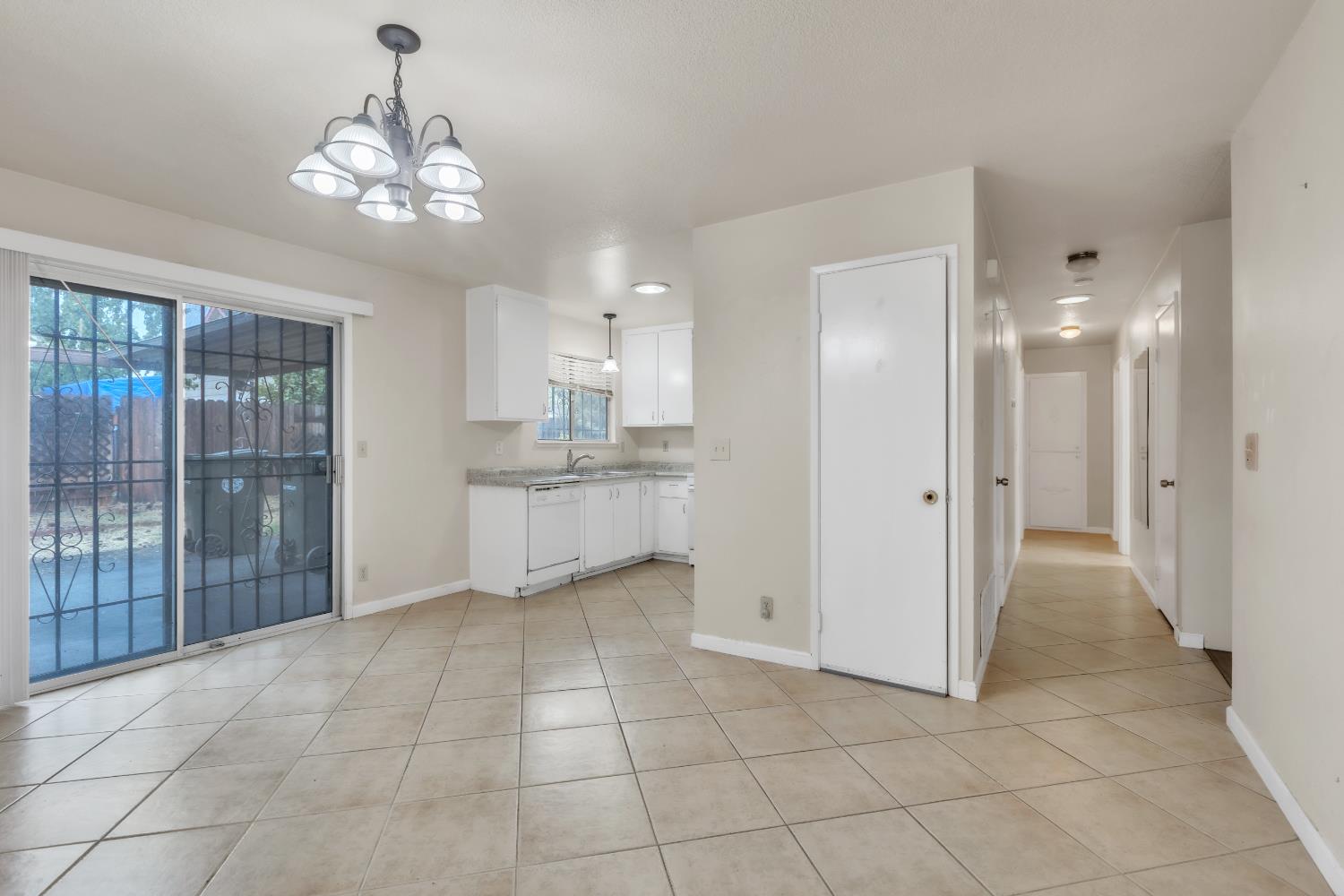 8018 Center Parkway