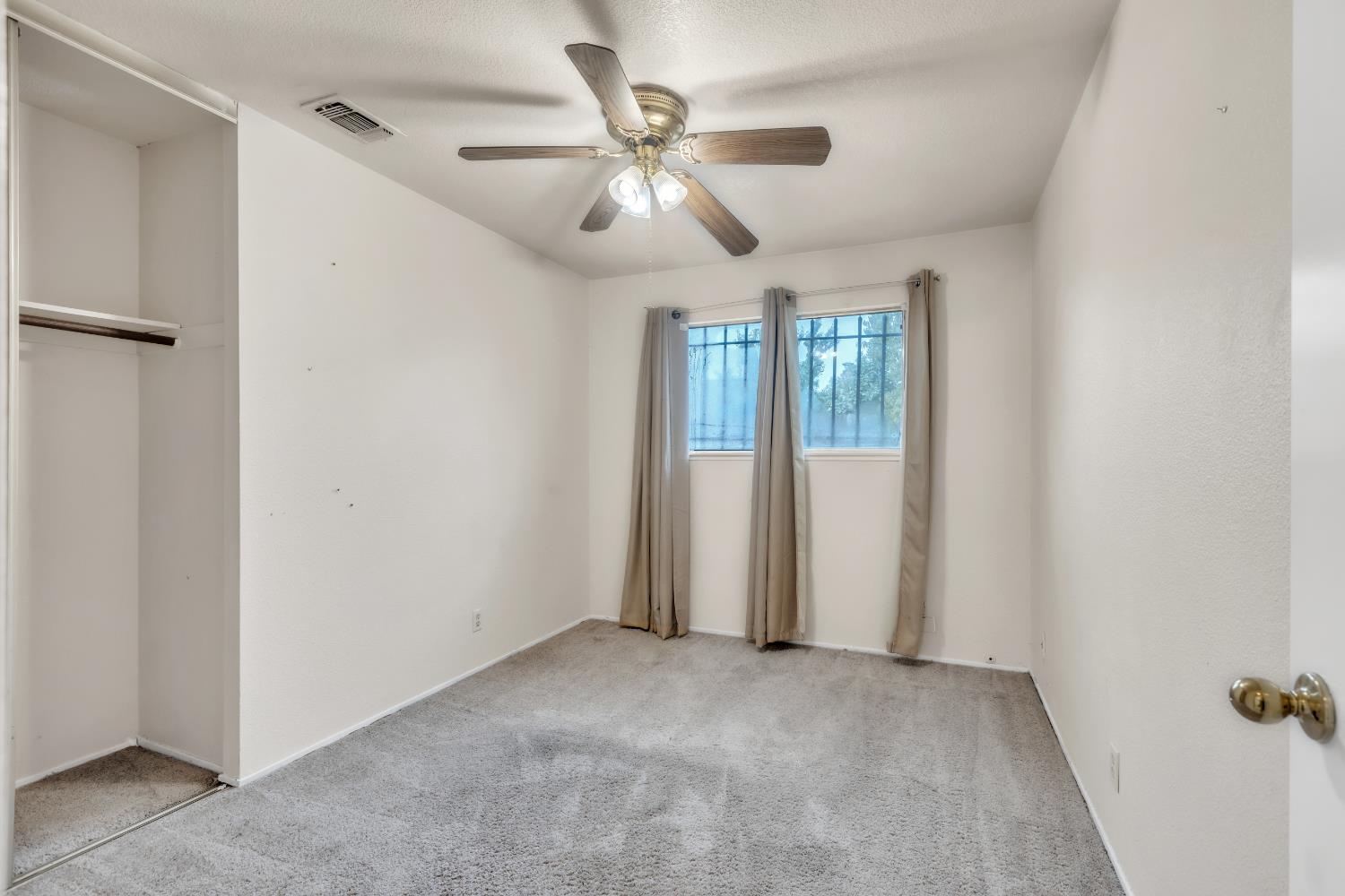 8018 Center Parkway