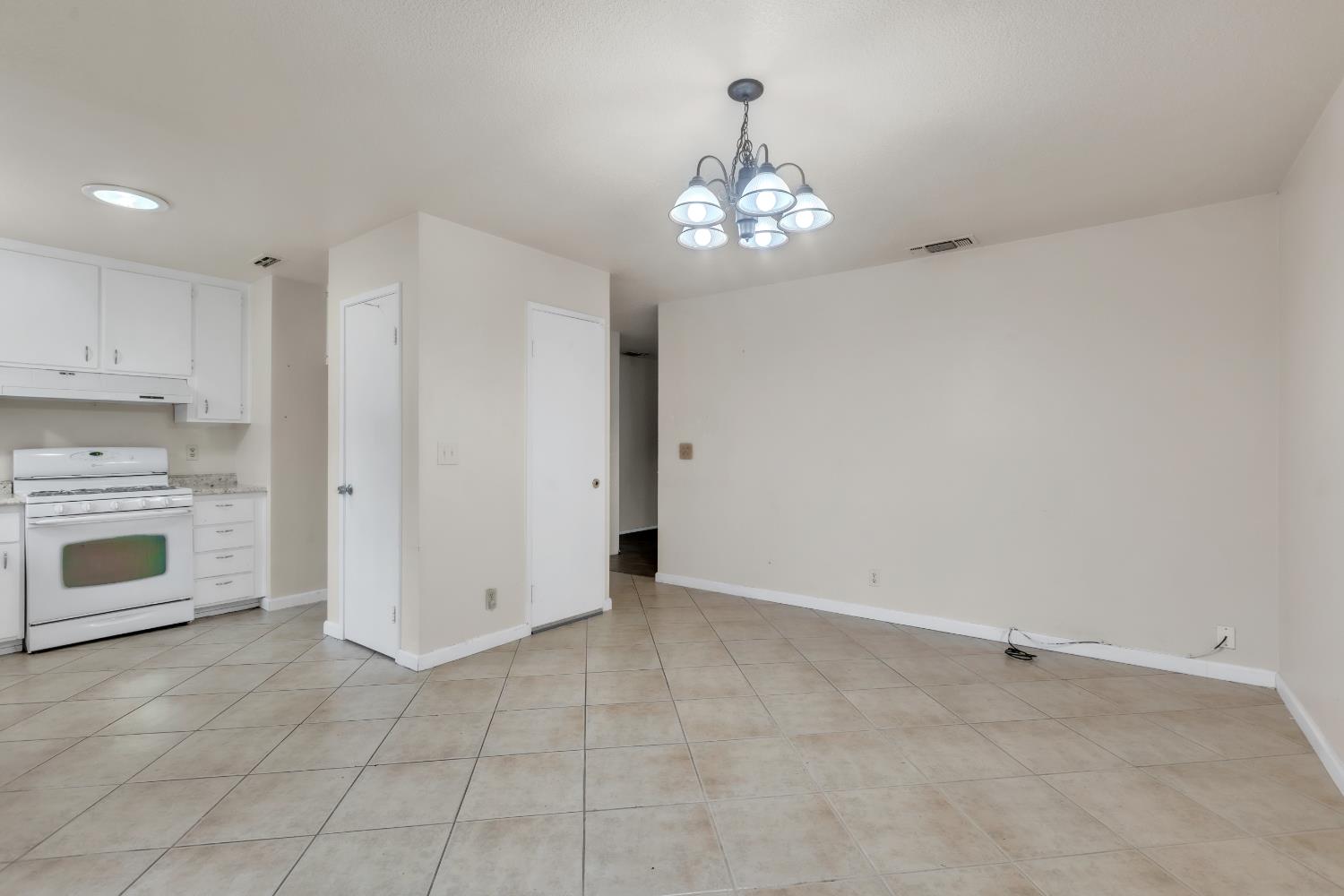 8018 Center Parkway