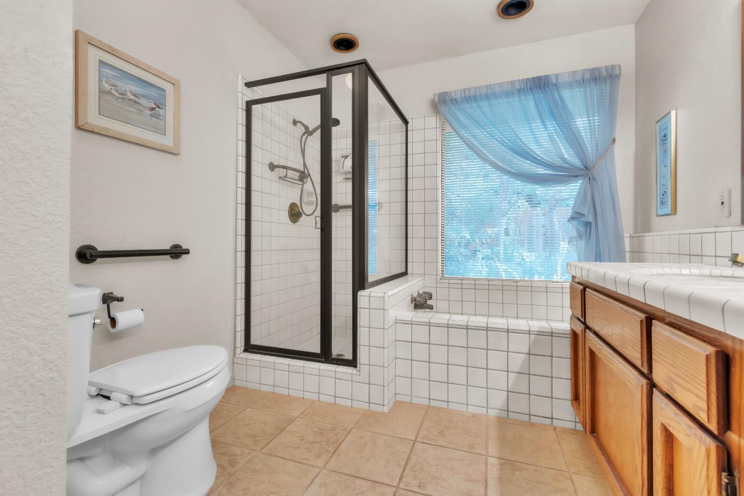 1046 Kensington Drive