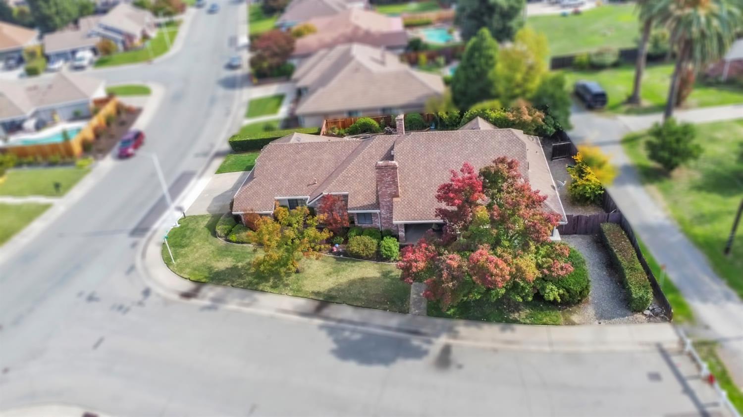 1046 Kensington Drive