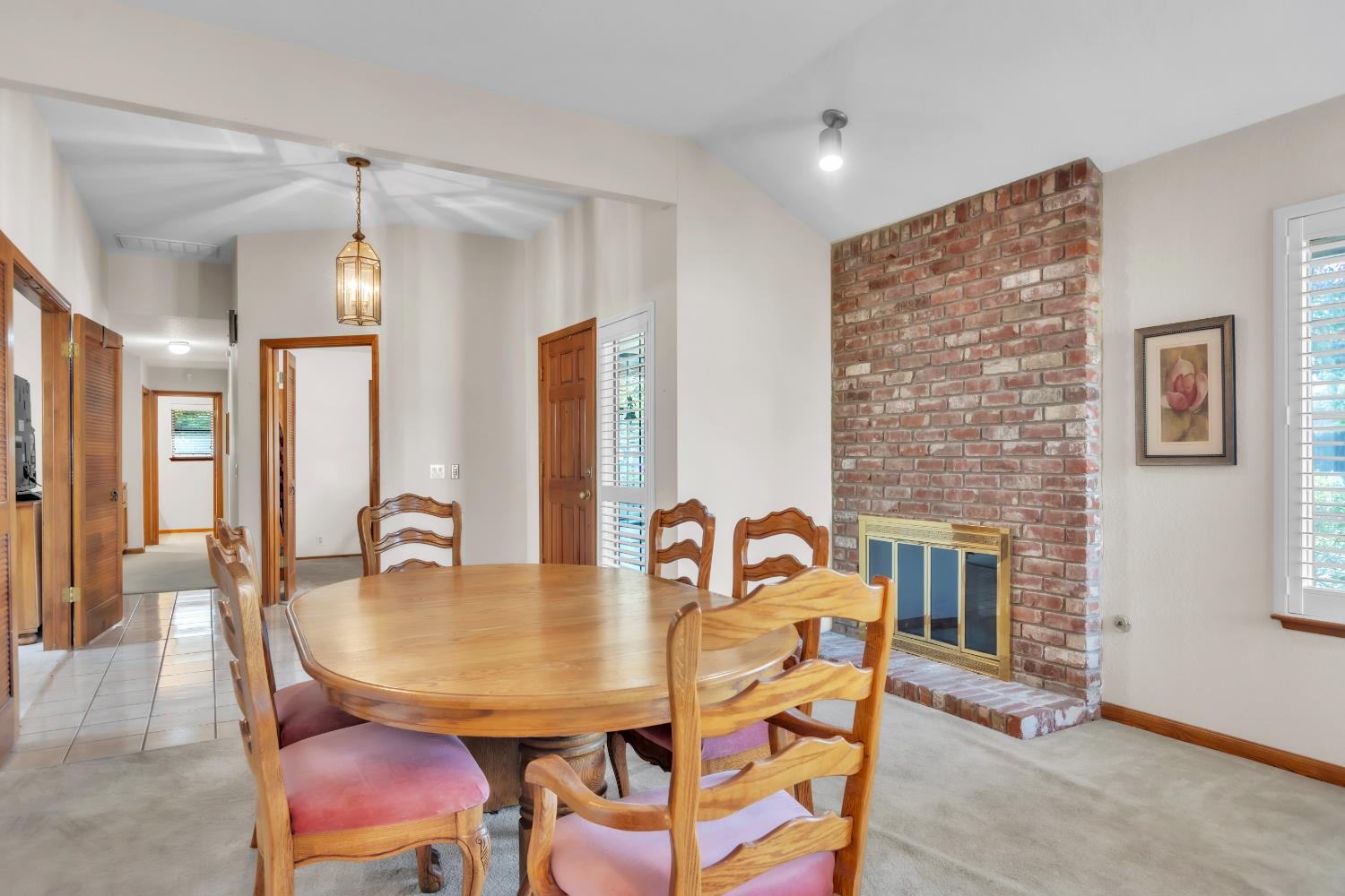 1046 Kensington Drive