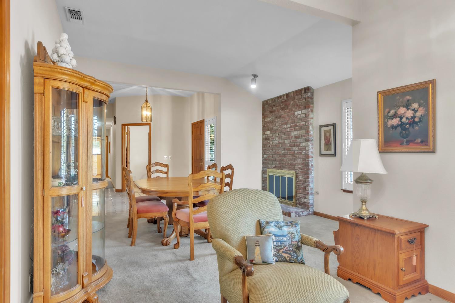 1046 Kensington Drive