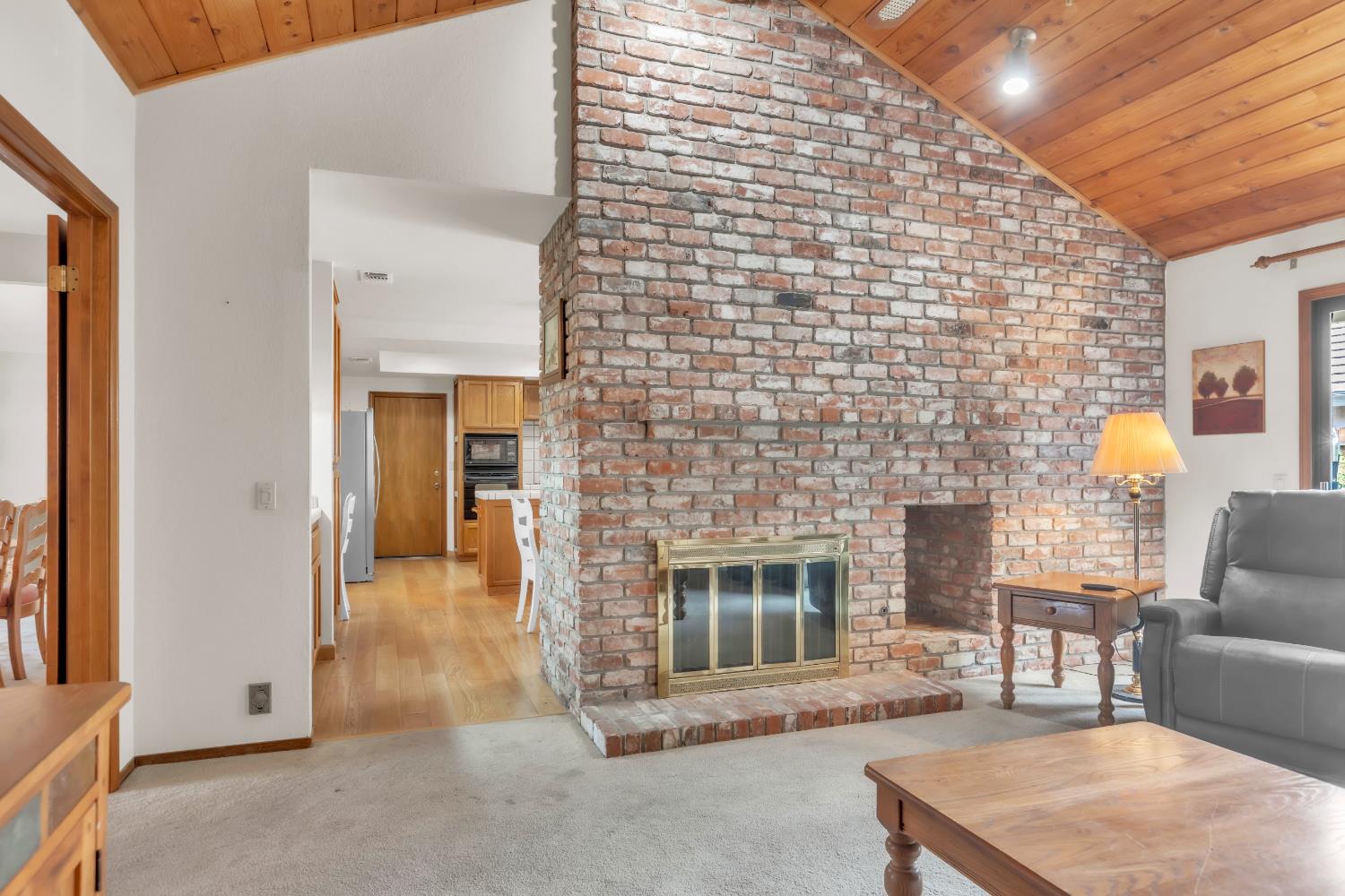 1046 Kensington Drive