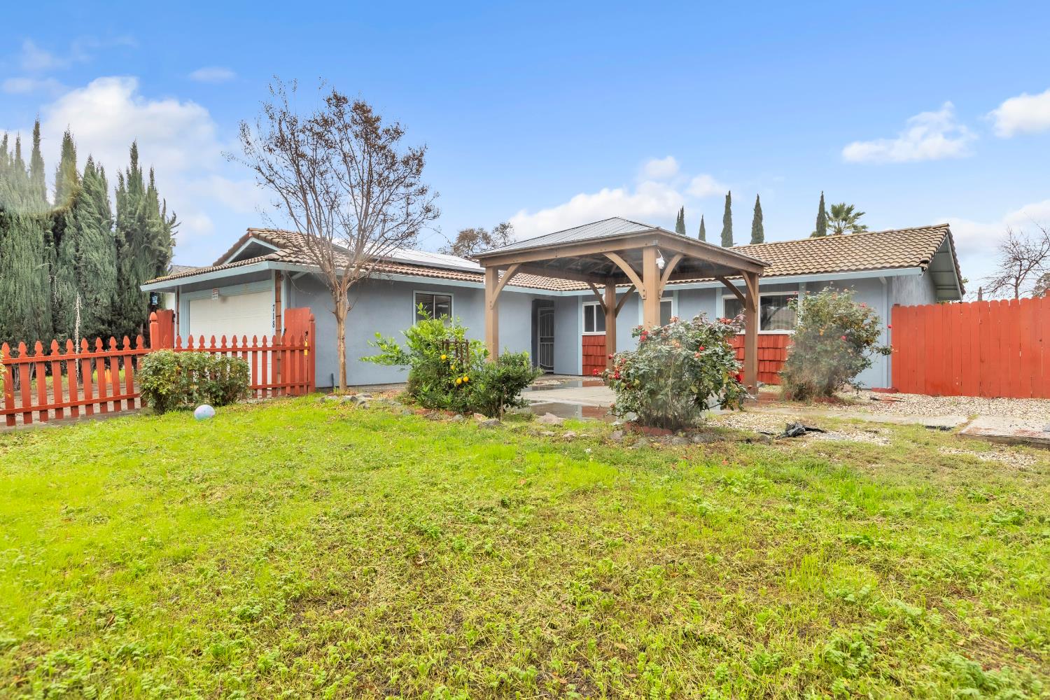 718 Castle Oaks Drive