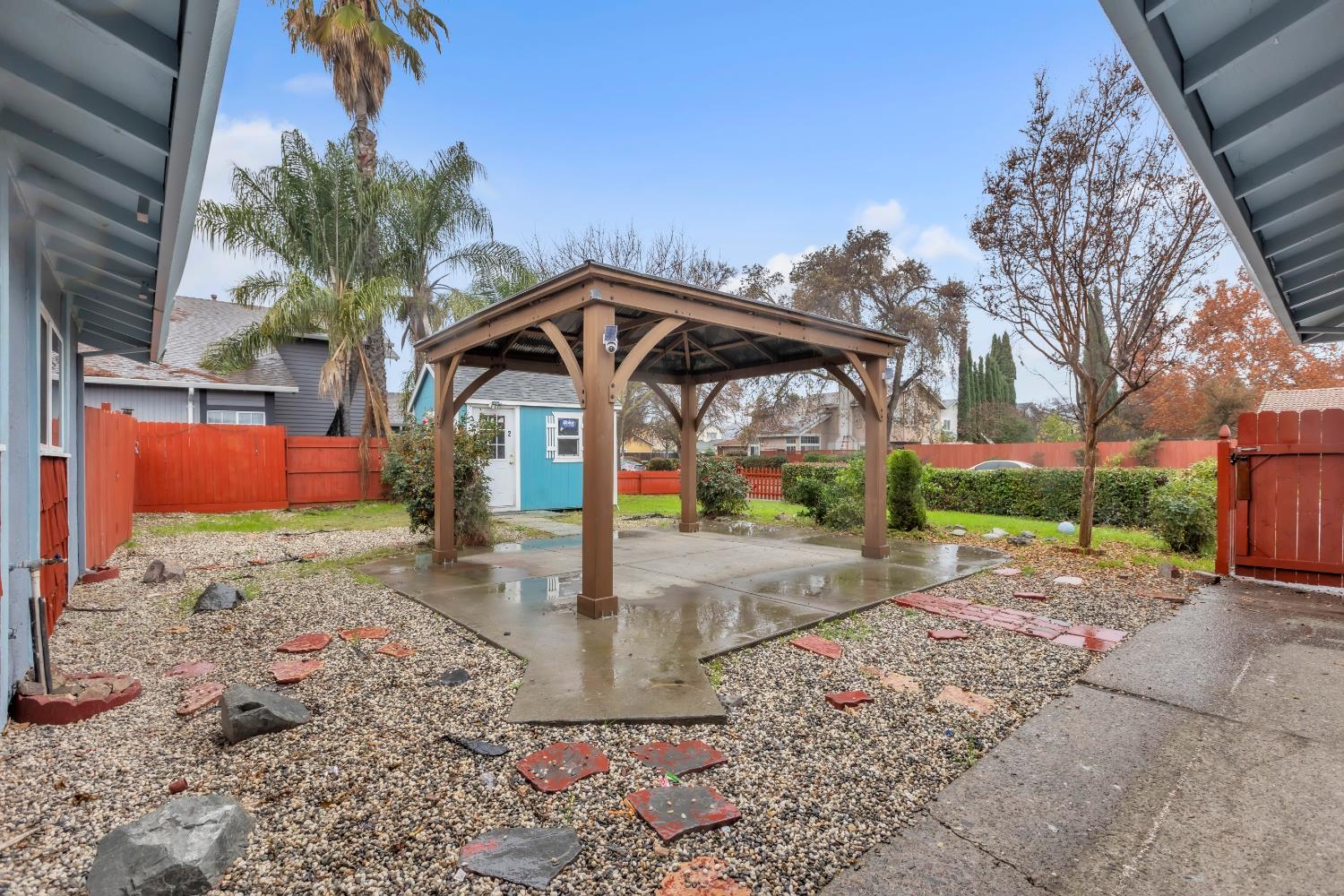 718 Castle Oaks Drive