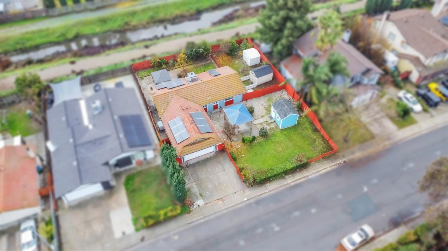 718 Castle Oaks Drive