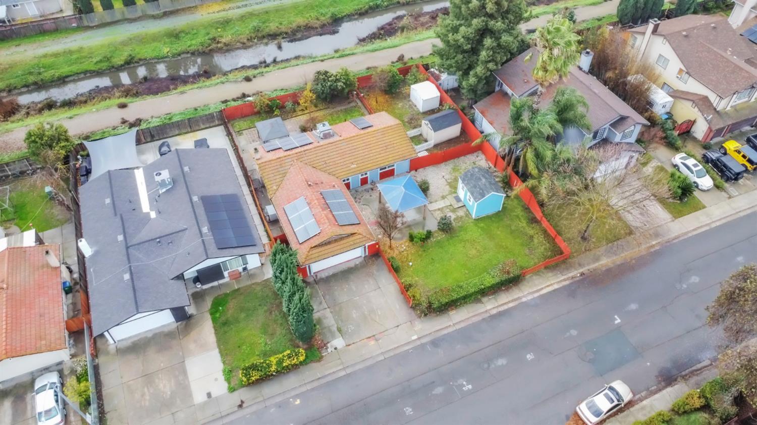 718 Castle Oaks Drive