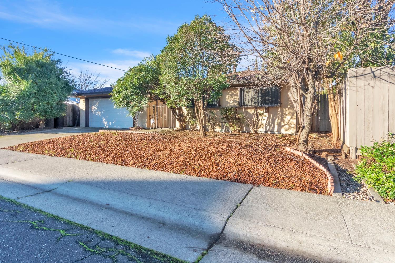 1102 Augusta Way
