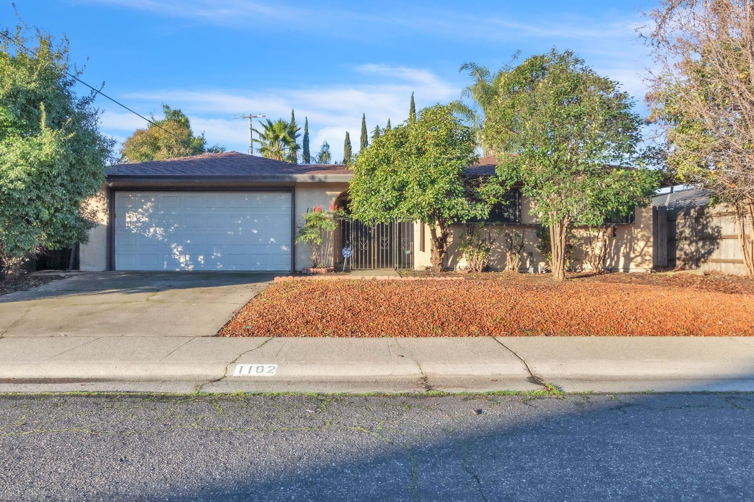1102 Augusta Way