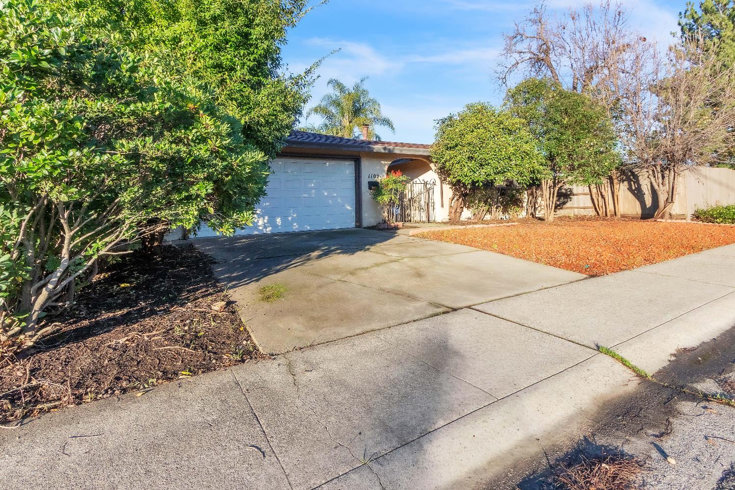 1102 Augusta Way