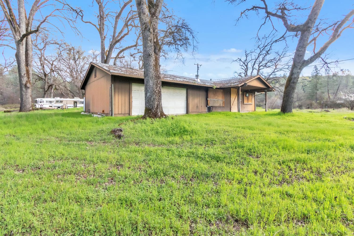 10121 Valley Drive