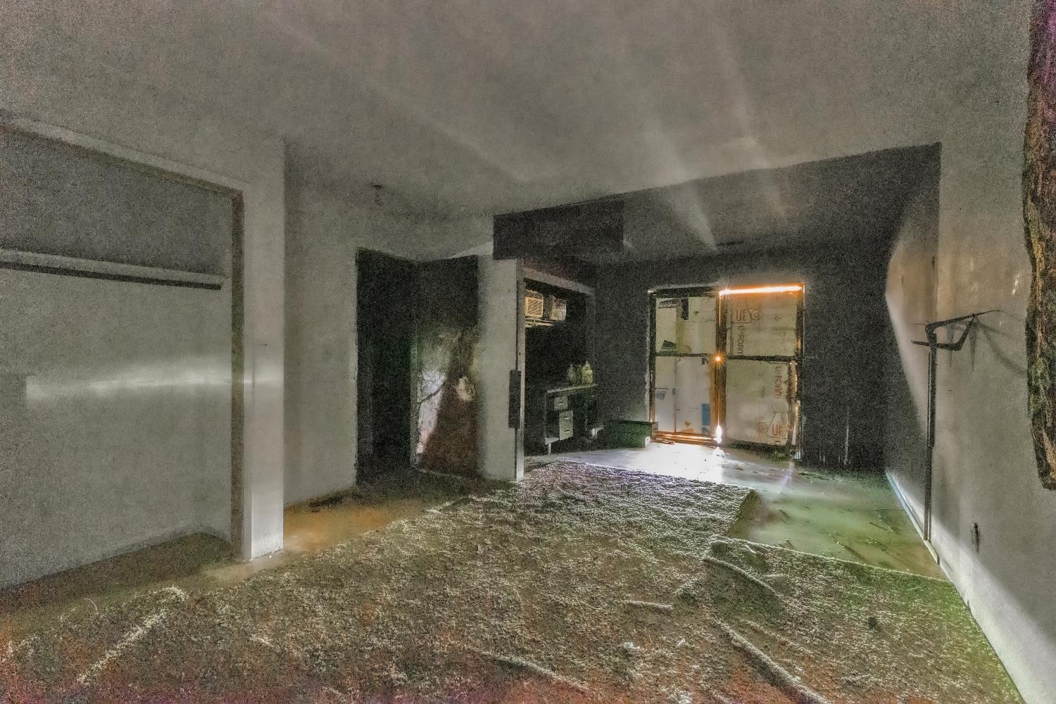 10121 Valley Drive