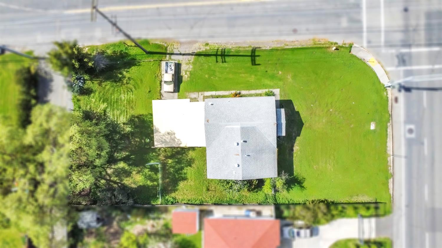 3900 Whitney Avenue
