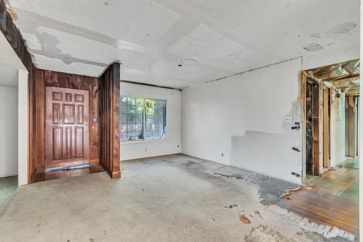 1528 Rancho Way