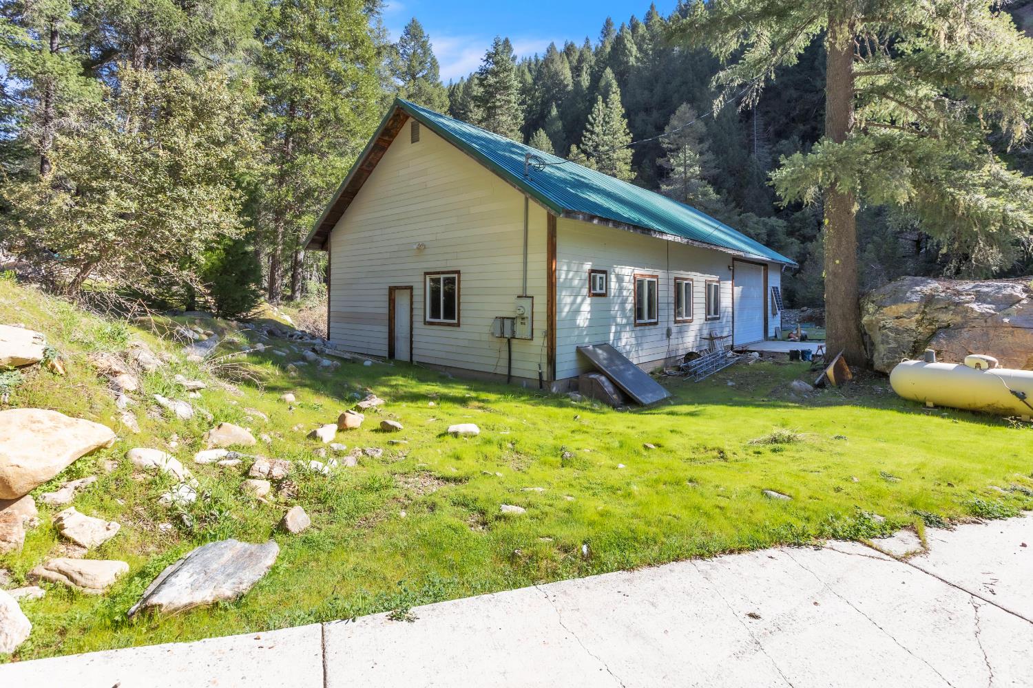280 Gold Bluff Rd