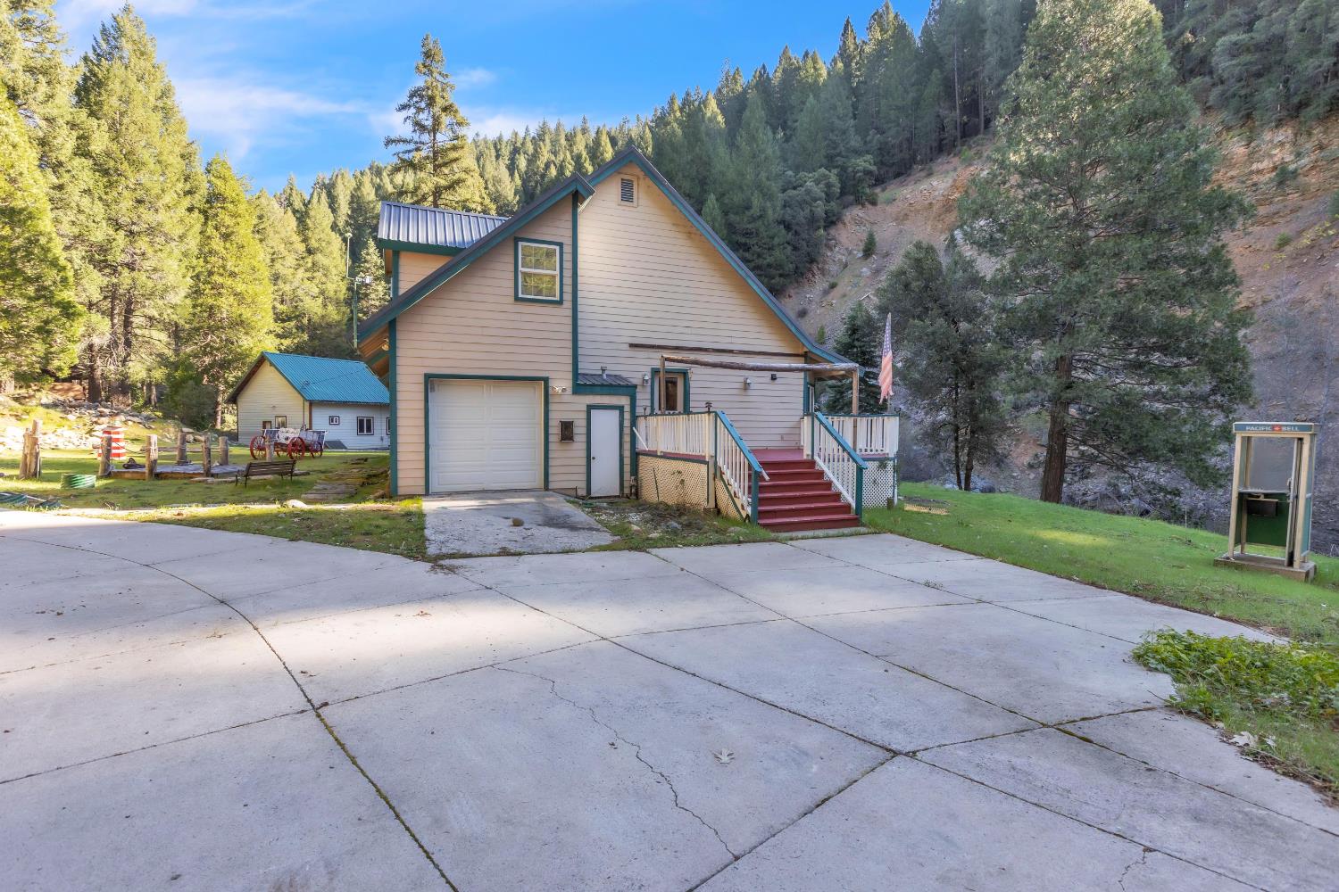 280 Gold Bluff Rd