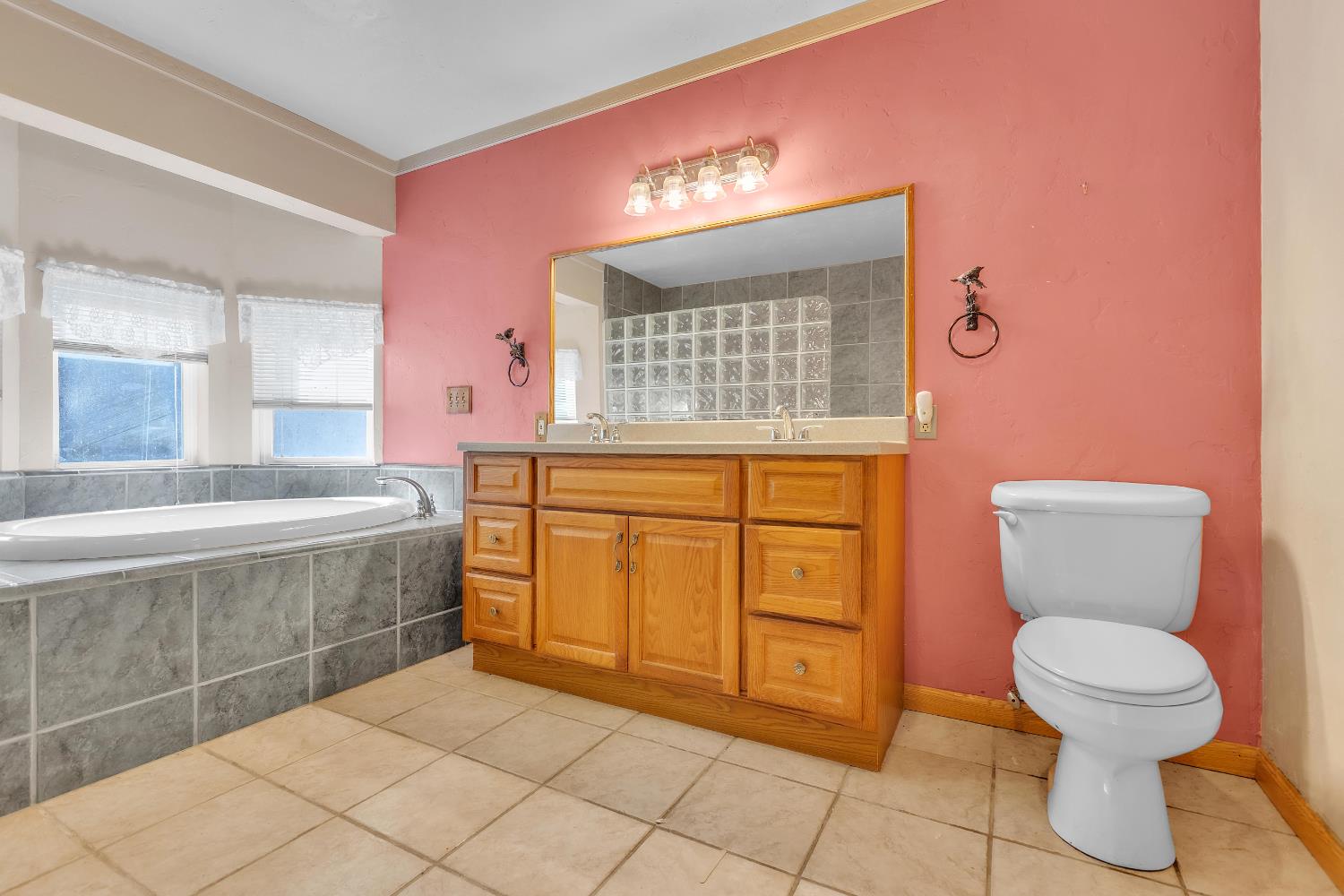 280 Gold Bluff Rd