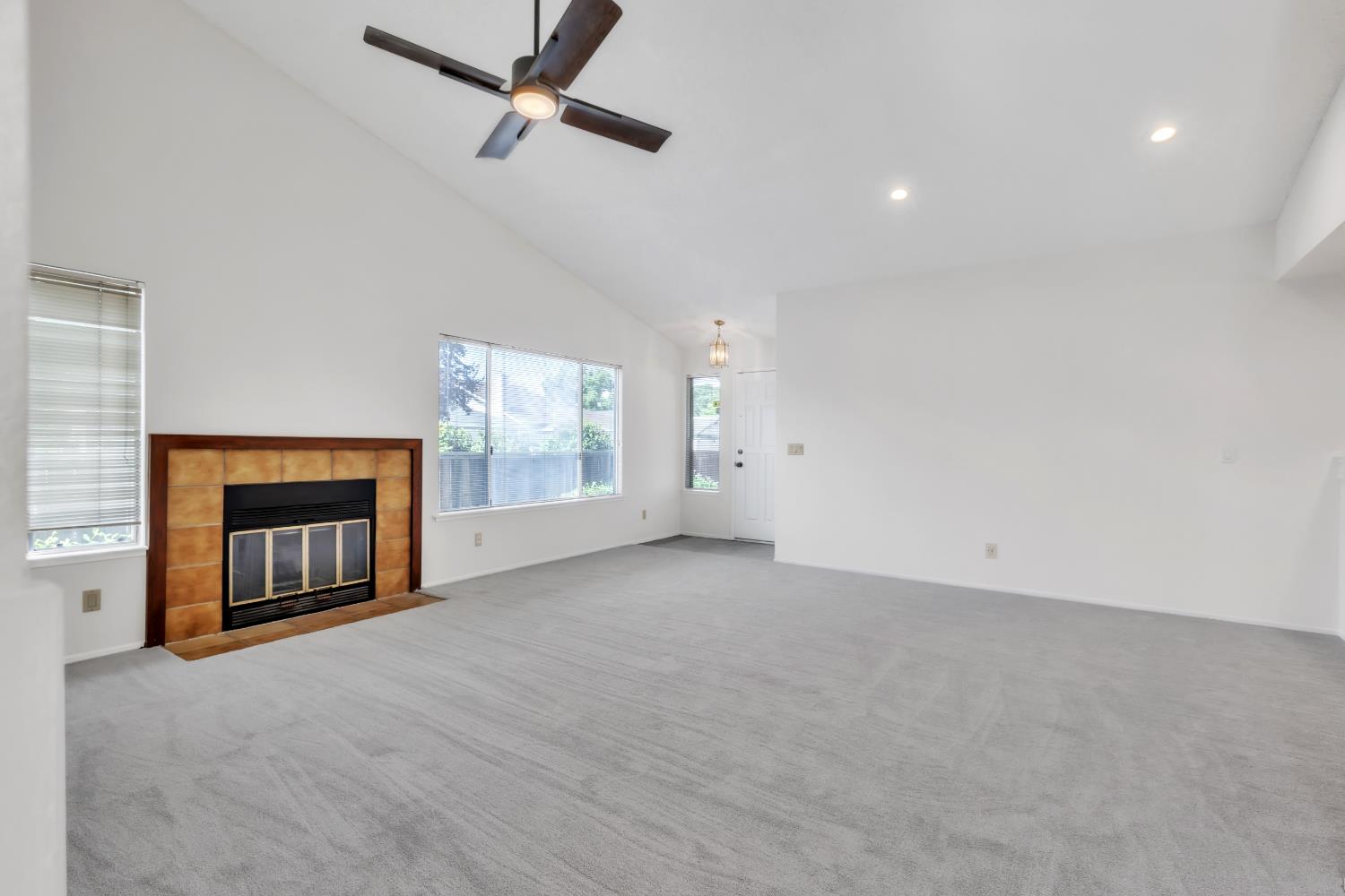 6400 Sunnyfield Way