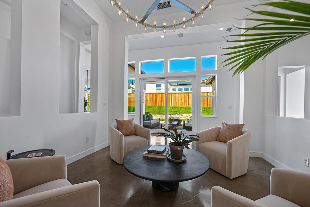 2037 Camino Verdera