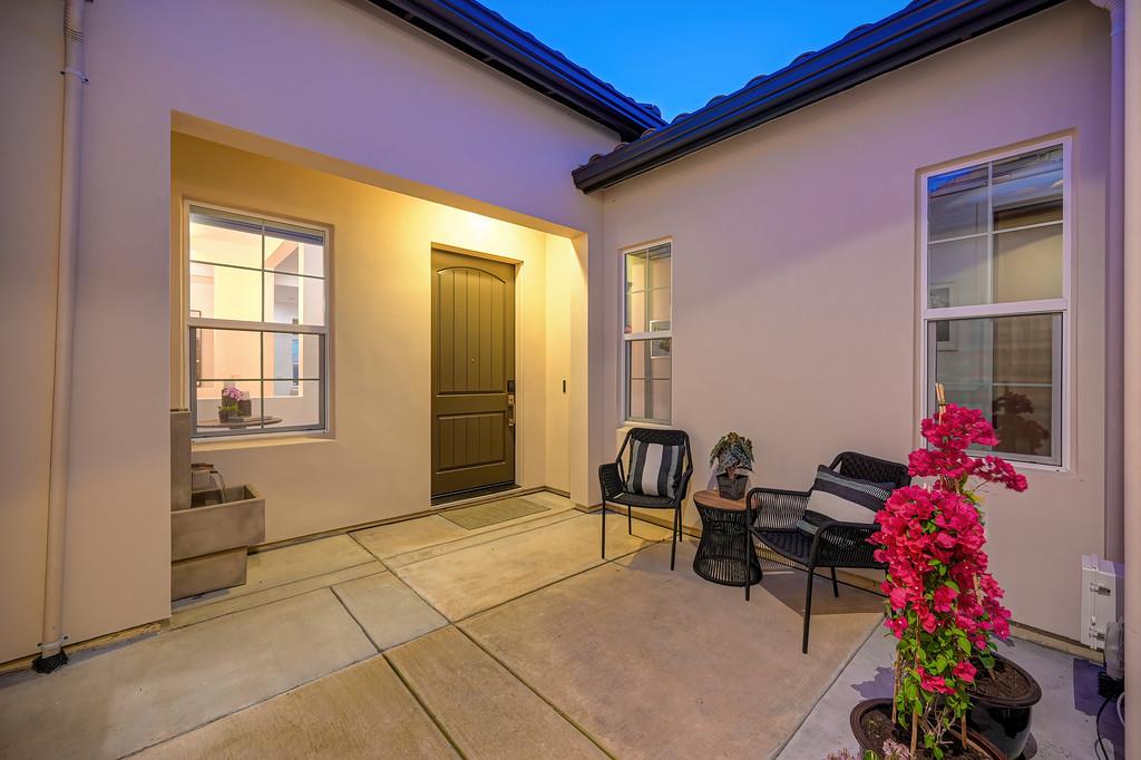 2037 Camino Verdera