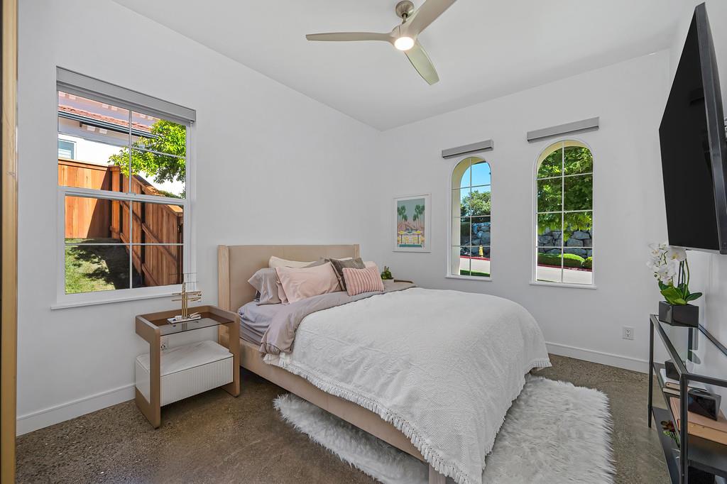 2037 Camino Verdera