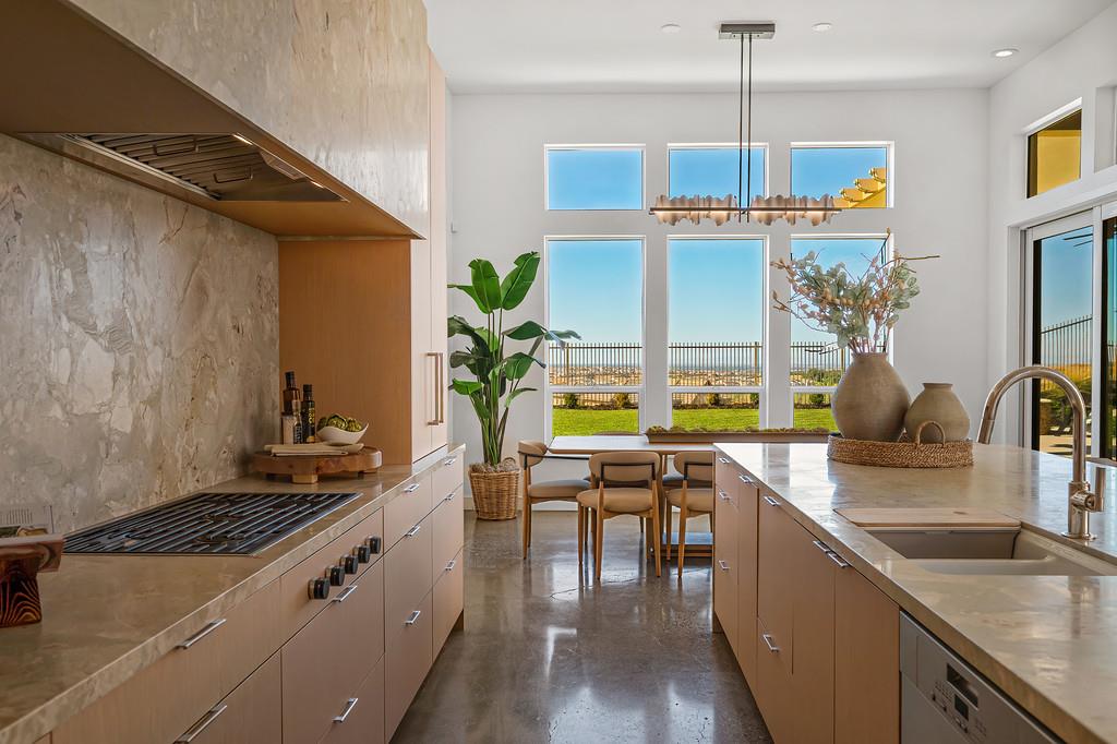 2037 Camino Verdera