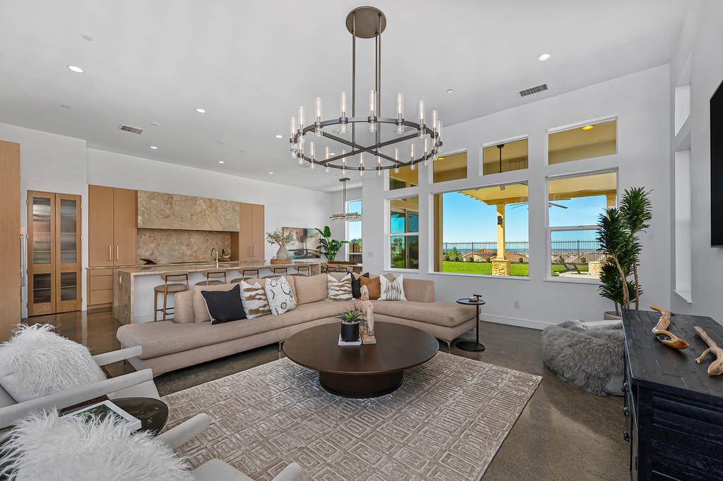 2037 Camino Verdera