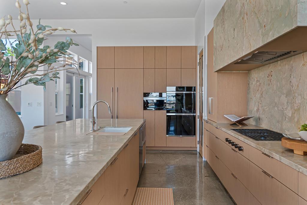 2037 Camino Verdera