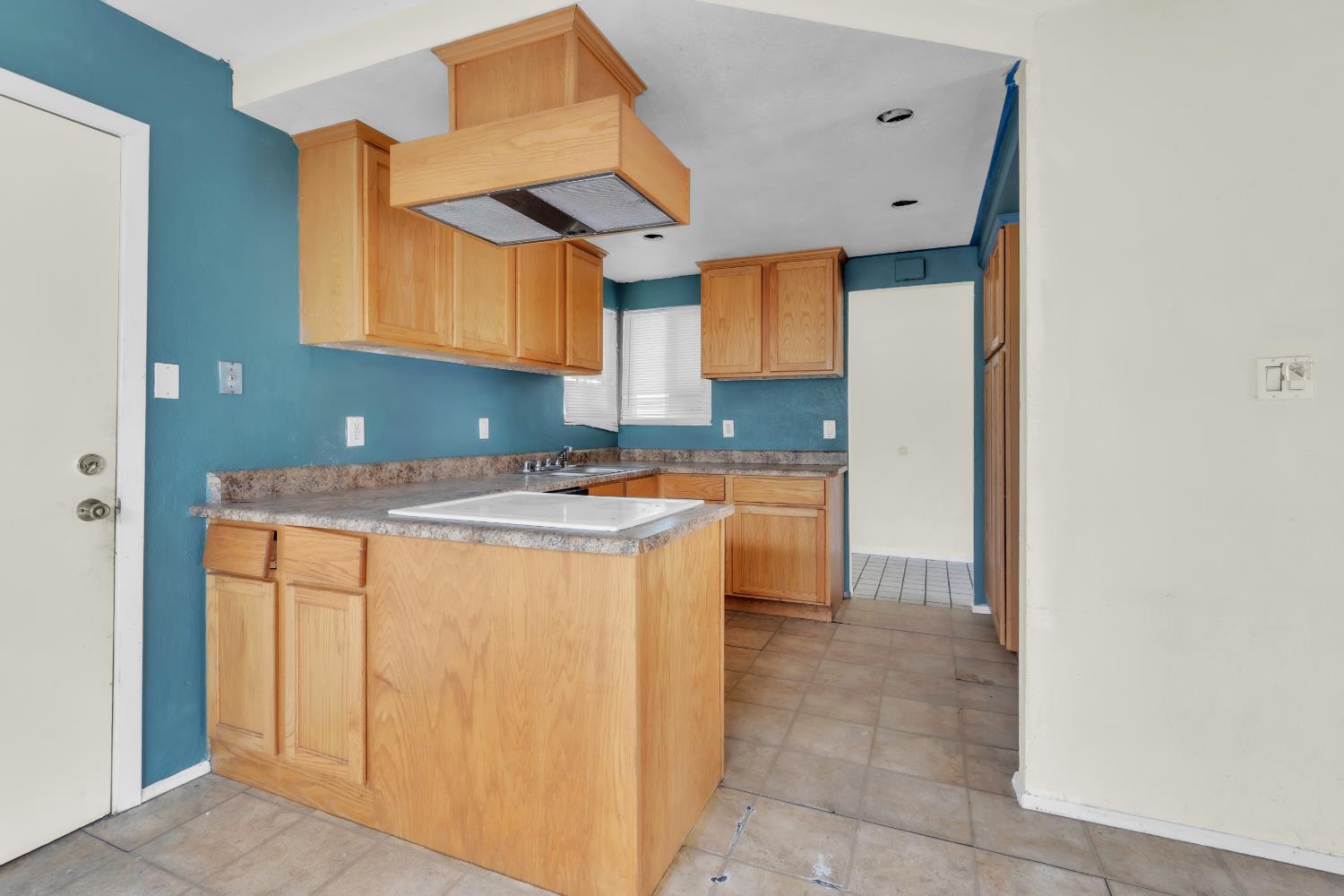 3421 Huntsman Drive