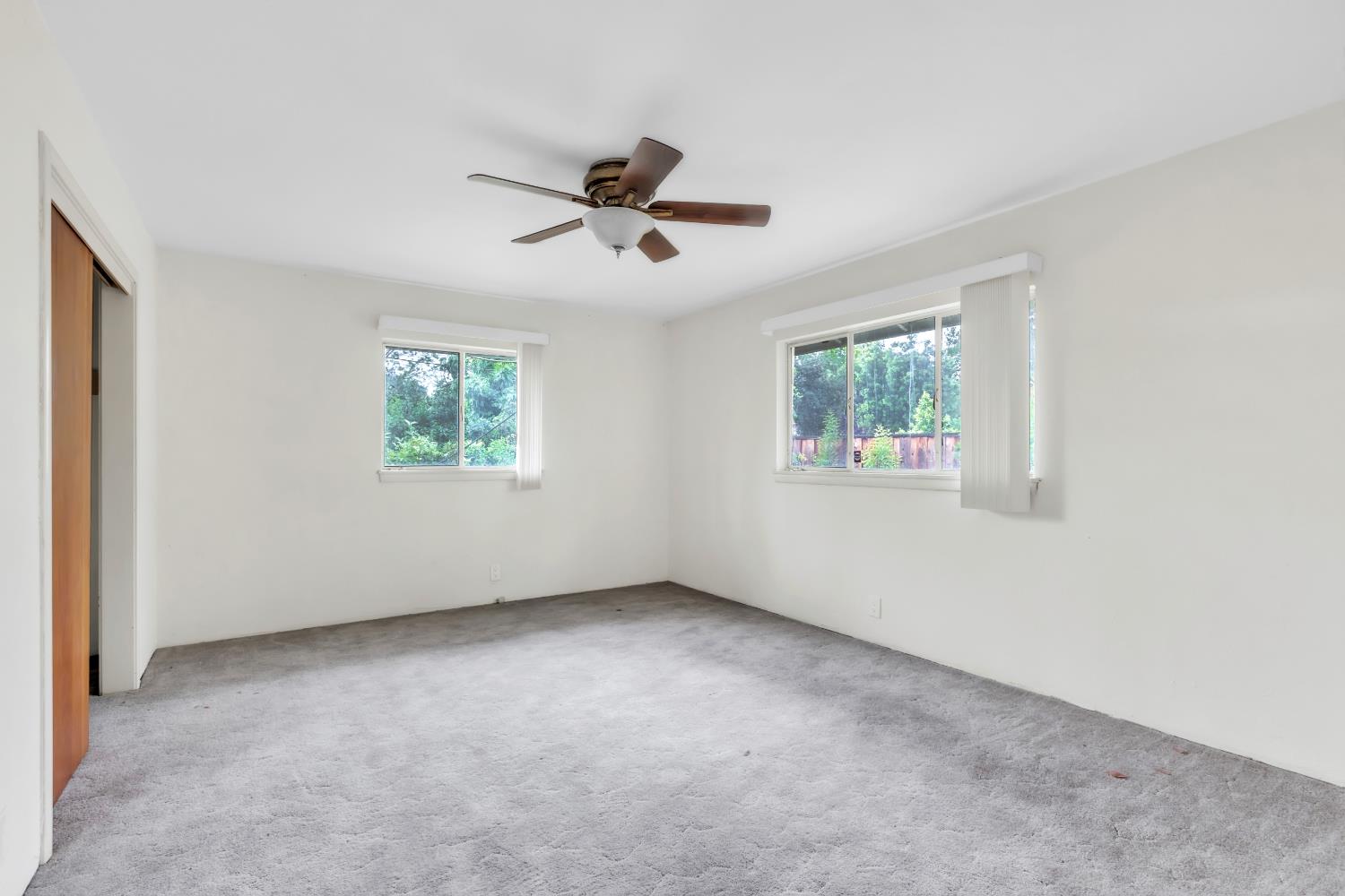 1260 El Sur Way