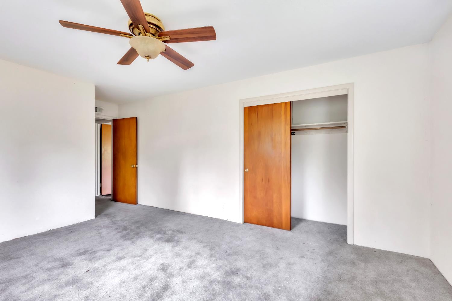 1260 El Sur Way