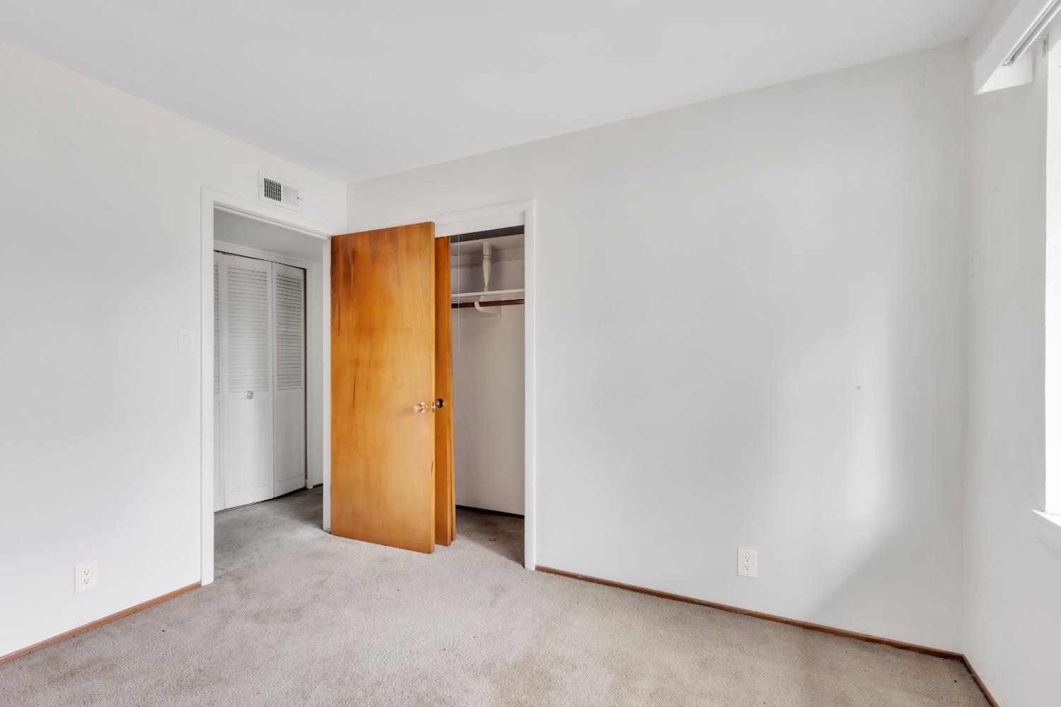 1260 El Sur Way