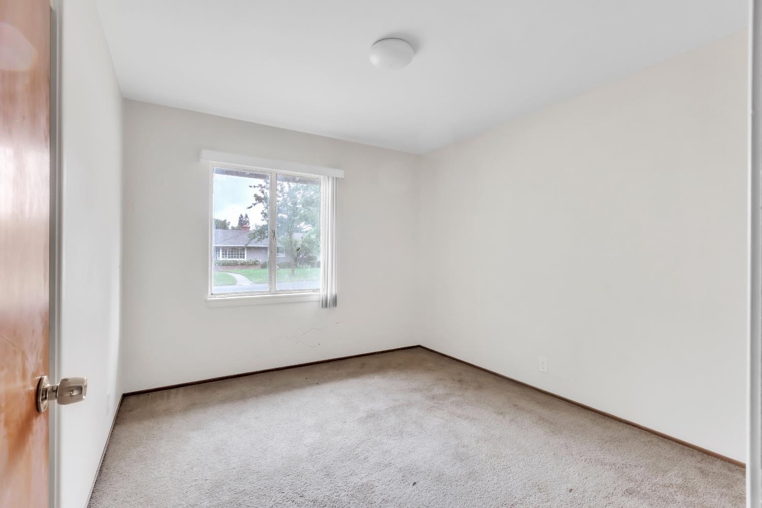 1260 El Sur Way