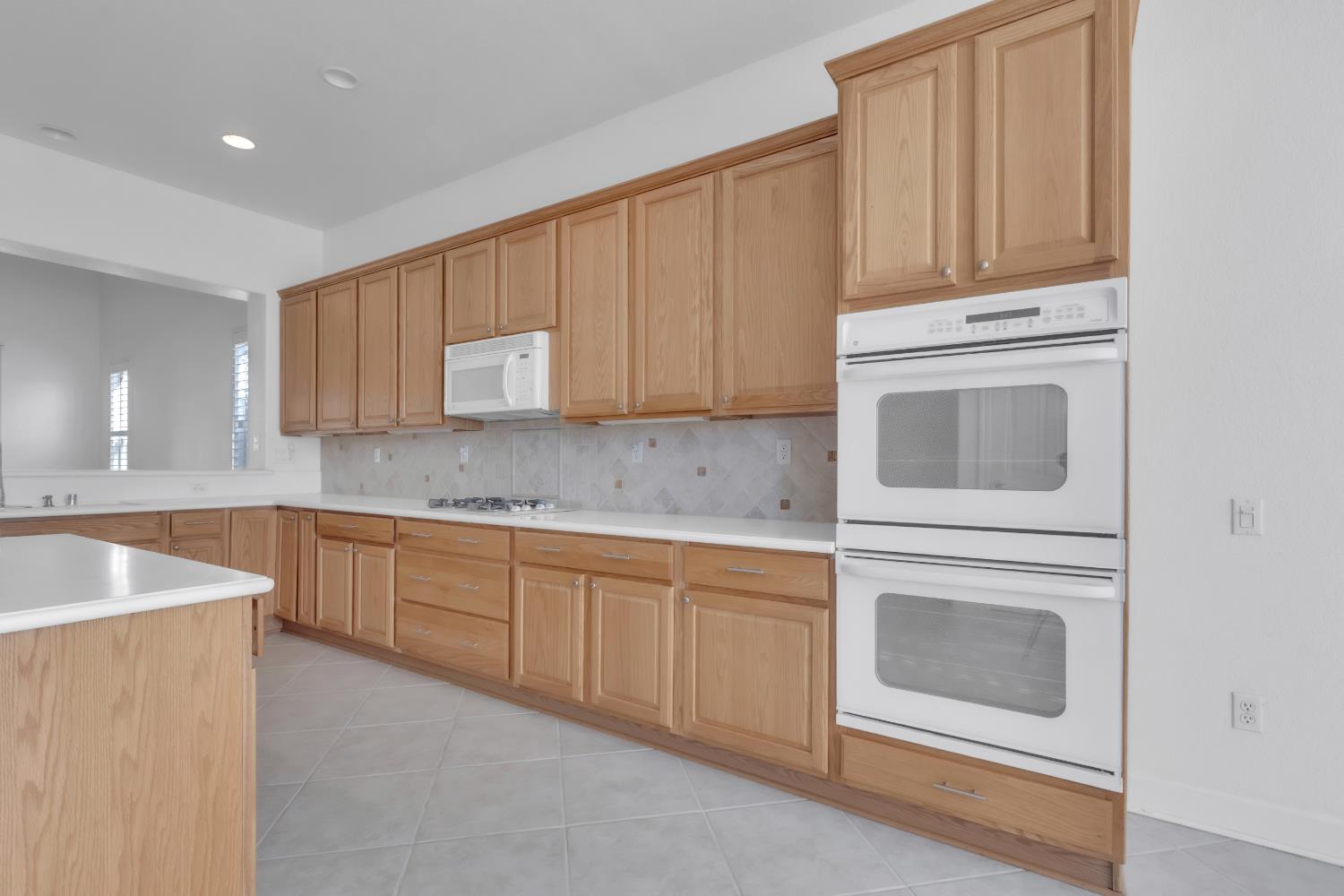 1800 Prairie View Lane