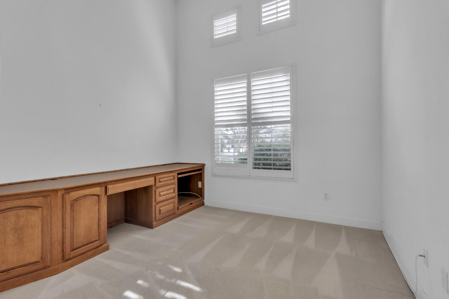 1800 Prairie View Lane