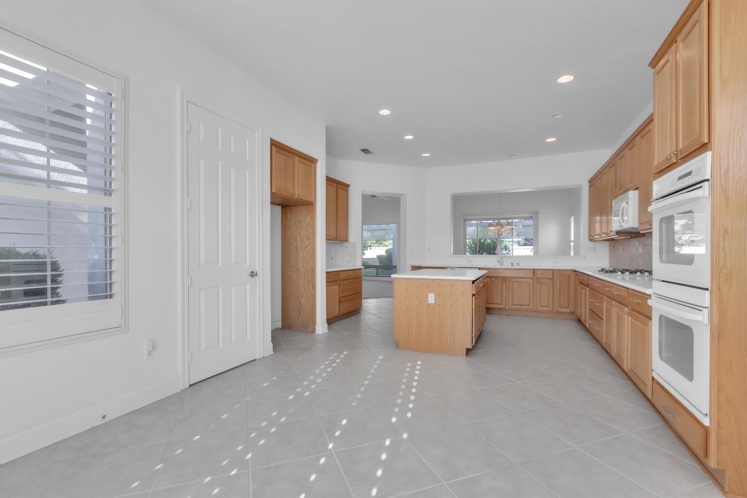 1800 Prairie View Lane
