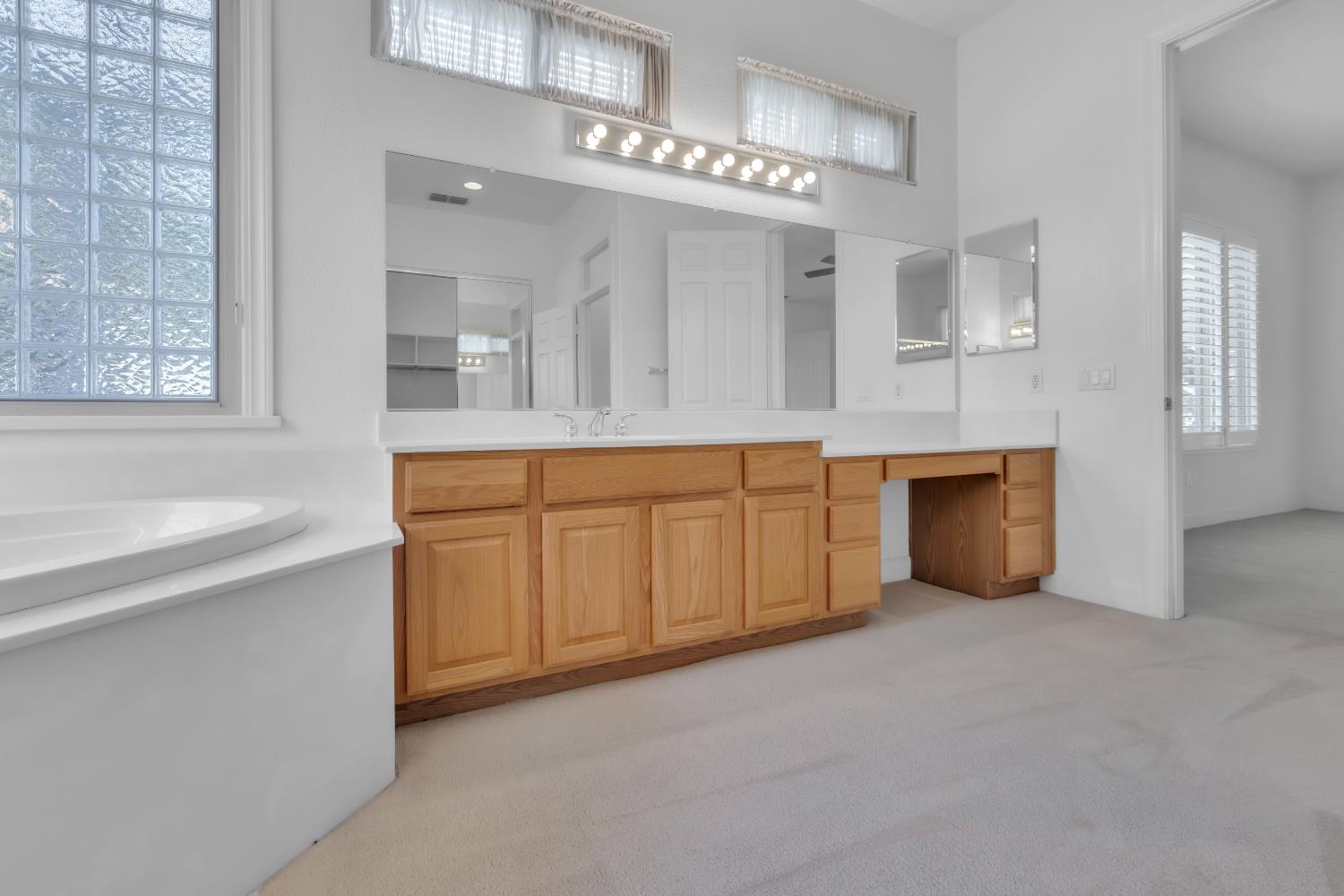 1800 Prairie View Lane