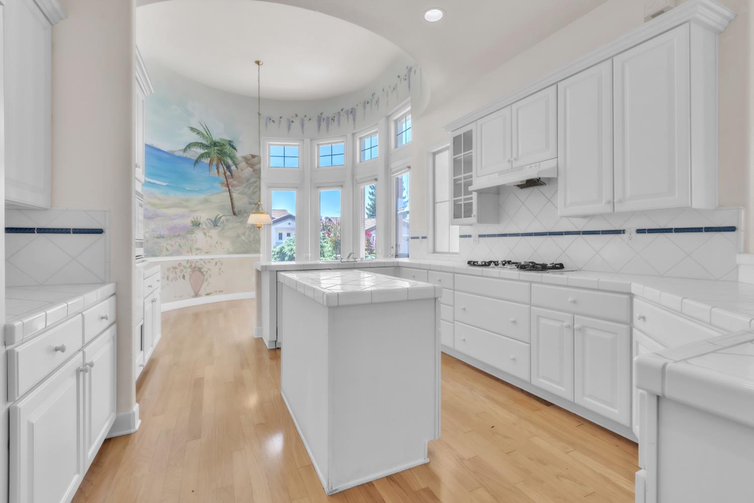 1052 Magnolia Lane