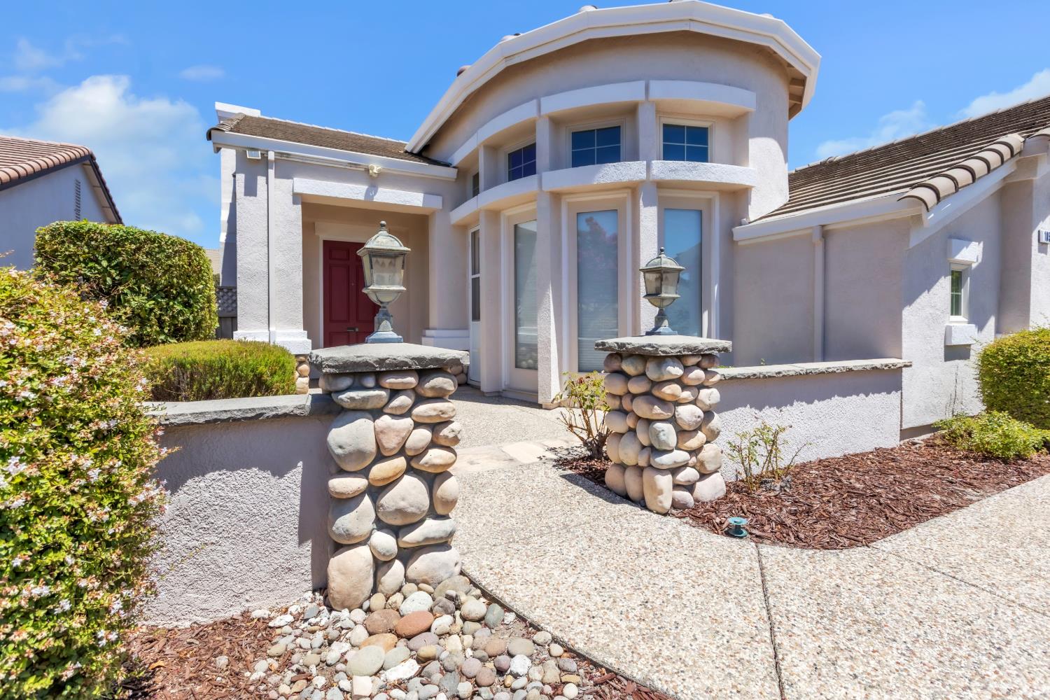 1052 Magnolia Lane
