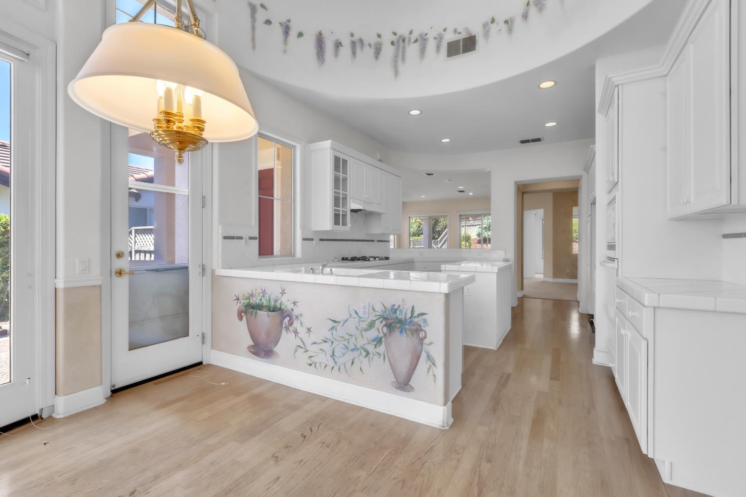 1052 Magnolia Lane